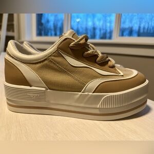 Rocket Dog ‘Wink’ Oxford